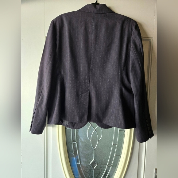 New York & Co Dark Gray Pinstripe Blazer Plus Size Career Academia - Picture 8 of 8